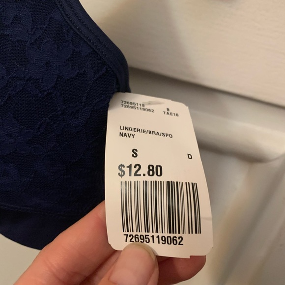 NWT Lacy navy sports bra from Forever 21 Small - Picture 2 of 3